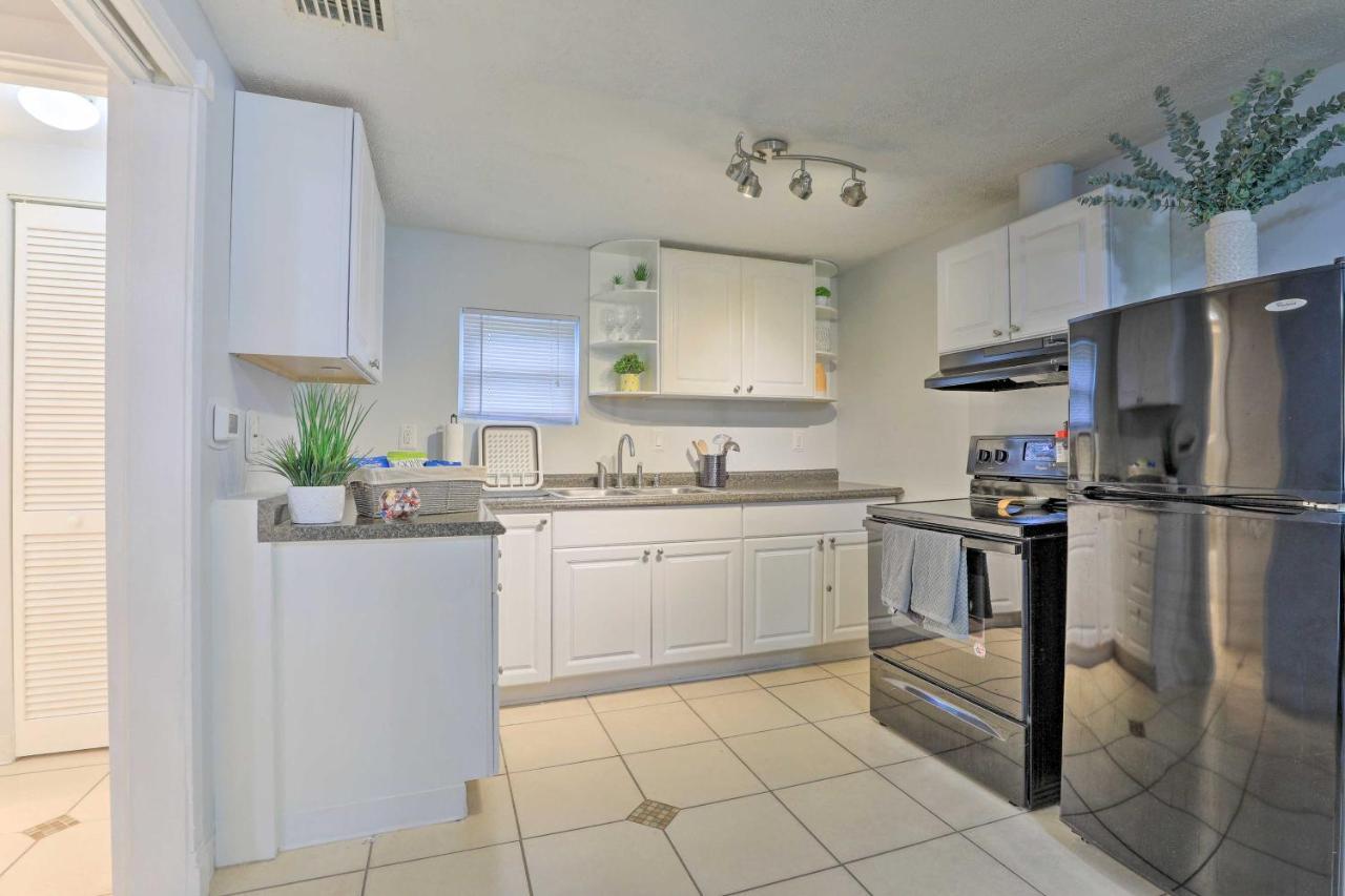 Central Sarasota Home 8 Mi To Siesta Key! Екстер'єр фото